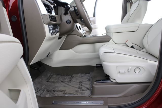 New 2026 GMC Yukon XL Denali image 21