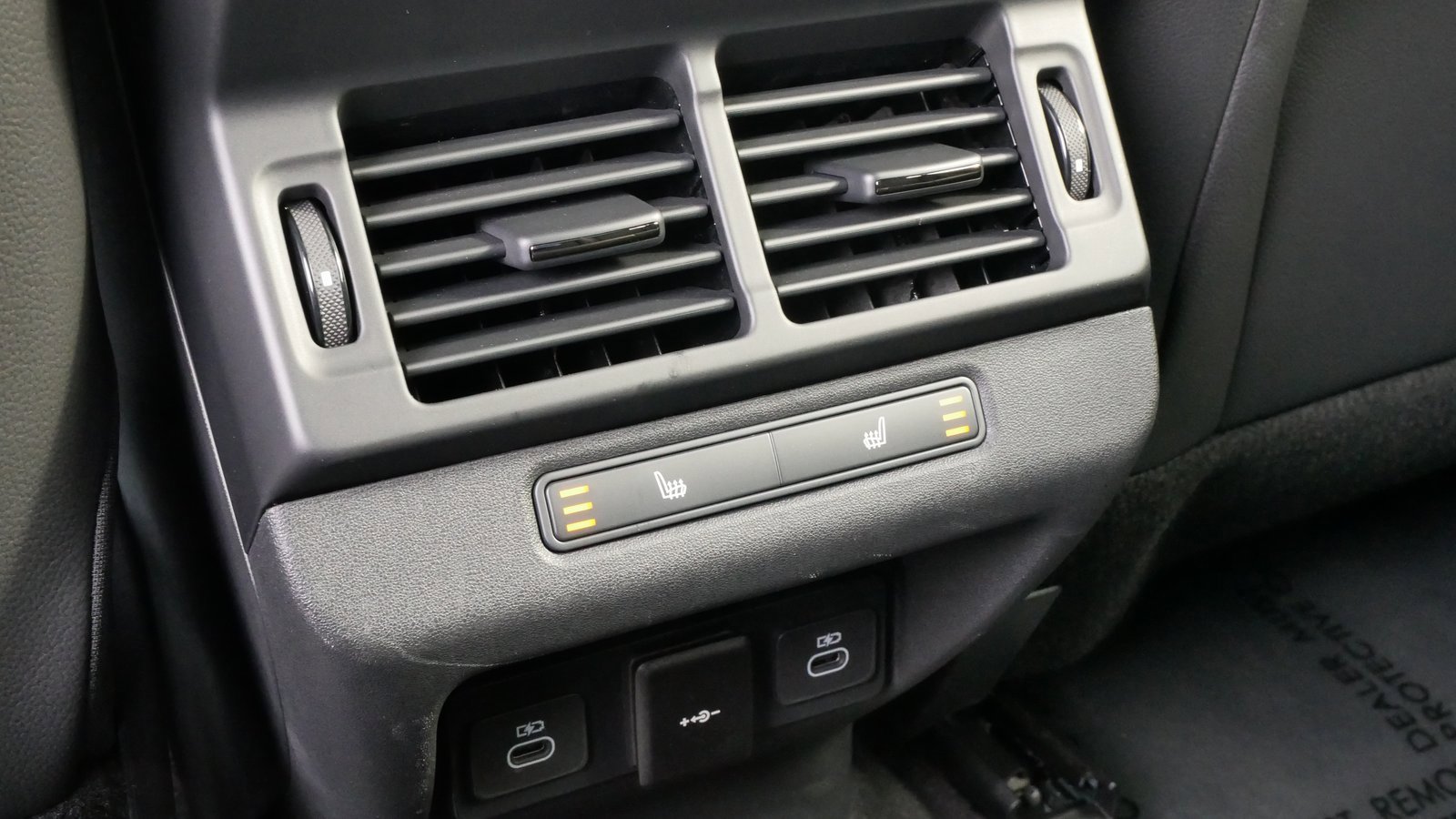 Used 2024 Land Rover Range Rover Evoque Dynamic SE image 43