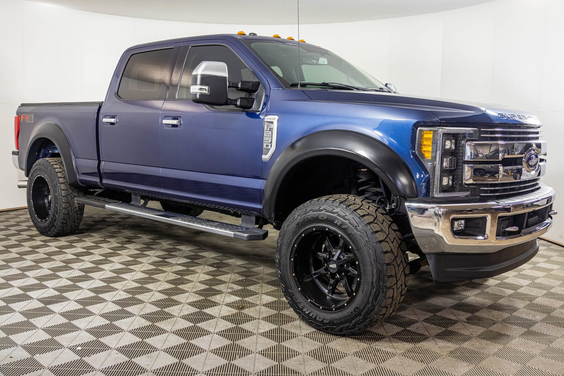 Used 2018 Ford F250 Lariat w/ Chrome Package image 13