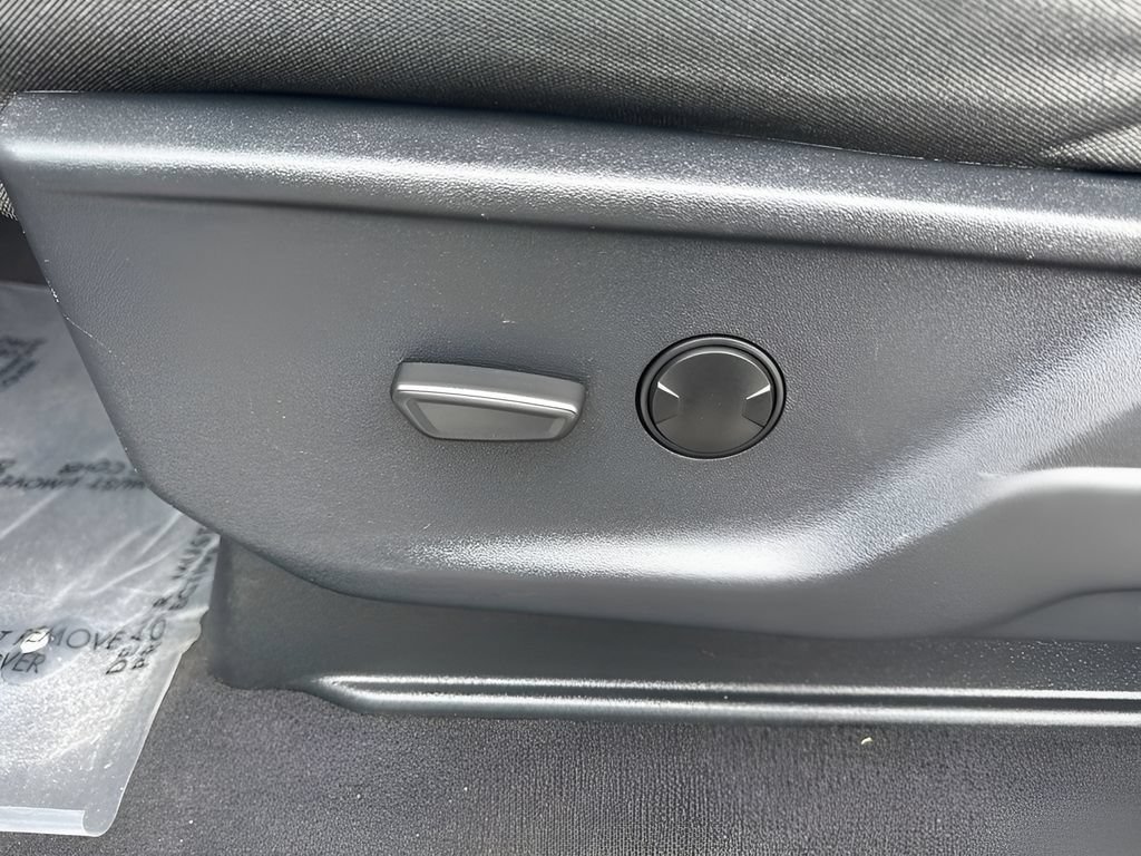 Used 2025 Ford F350 XLT AWD/4WD image 10