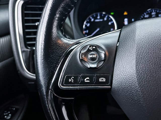 Used 2017 Mitsubishi Outlander ES image 24