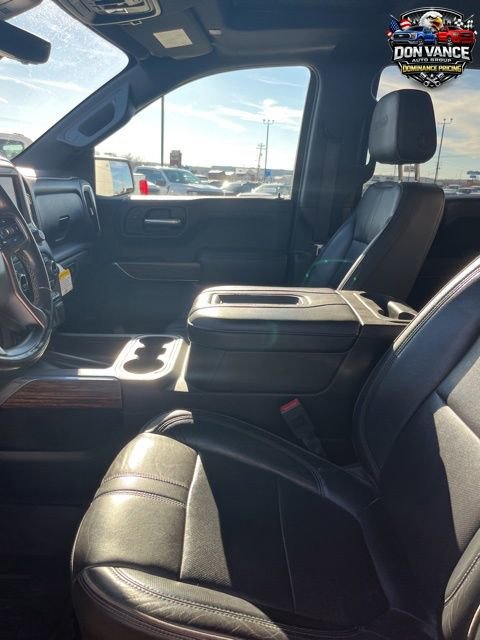 Used 2019 Chevrolet Silverado 1500 High Country w/ Technology Package image 12