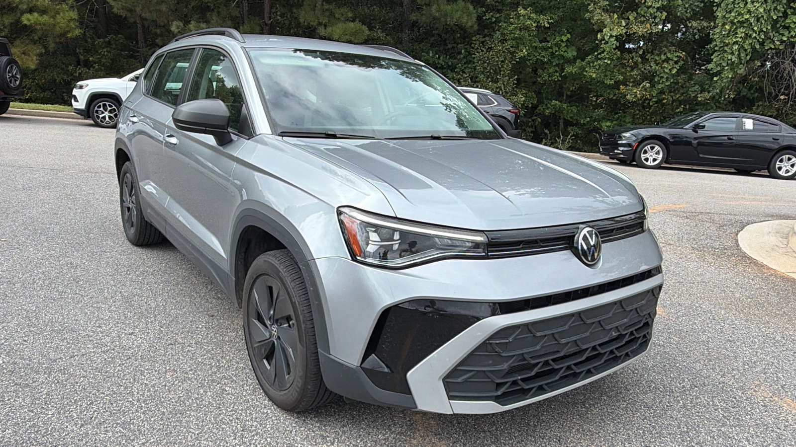 Used 2025 Volkswagen Taos S FWD image 5