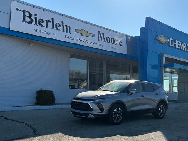 Used 2023 Chevrolet Blazer LT image 1