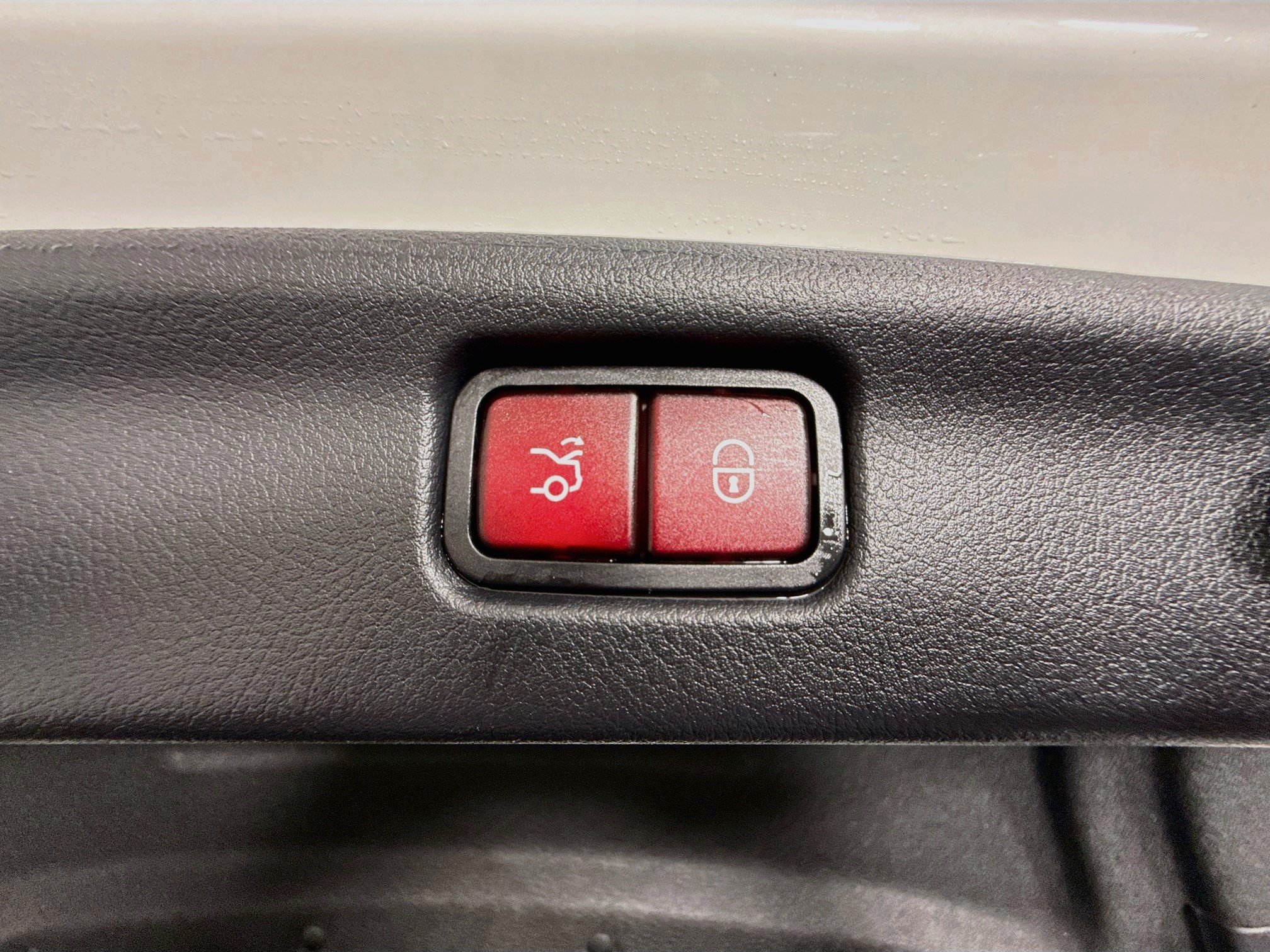 Used 2023 Mercedes-Benz C 300 Sedan image 41