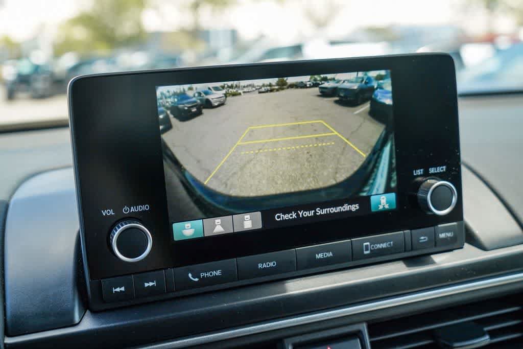 Used 2025 Honda Pilot Sport image 21