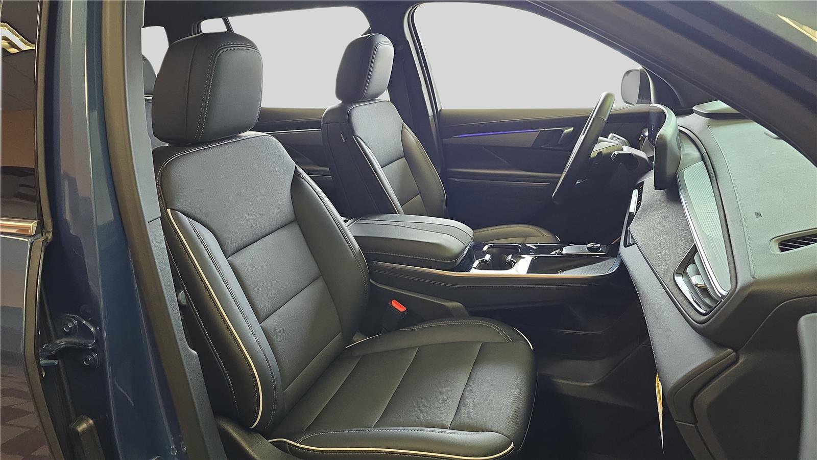 Used 2025 Buick Enclave Preferred image 14