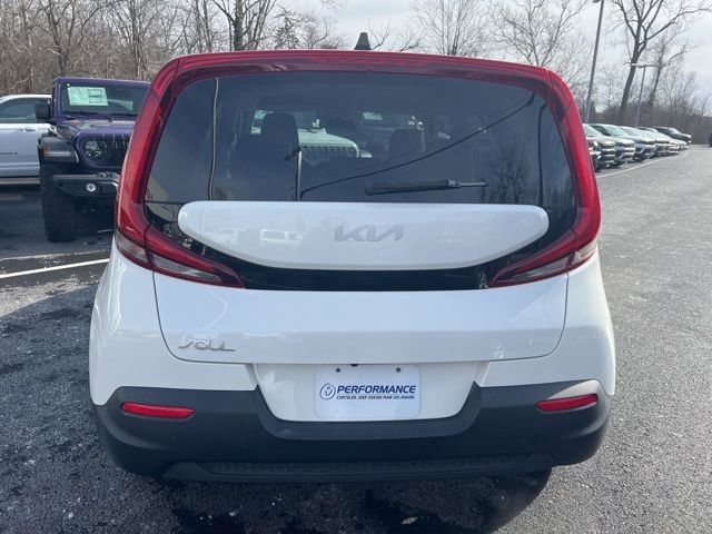 Used 2022 Kia Soul LX image 26