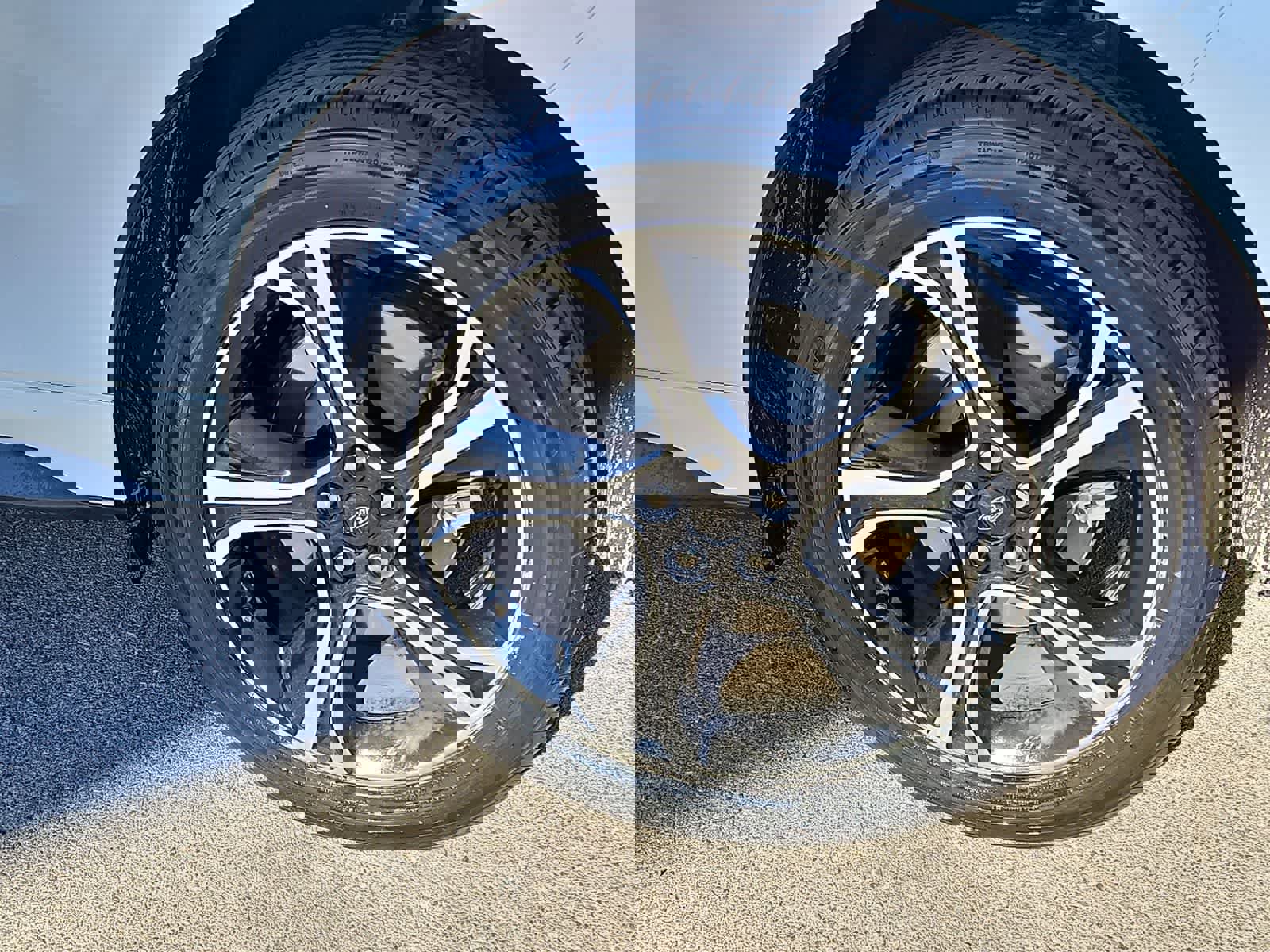 Used 2021 Ford Edge ST image 14