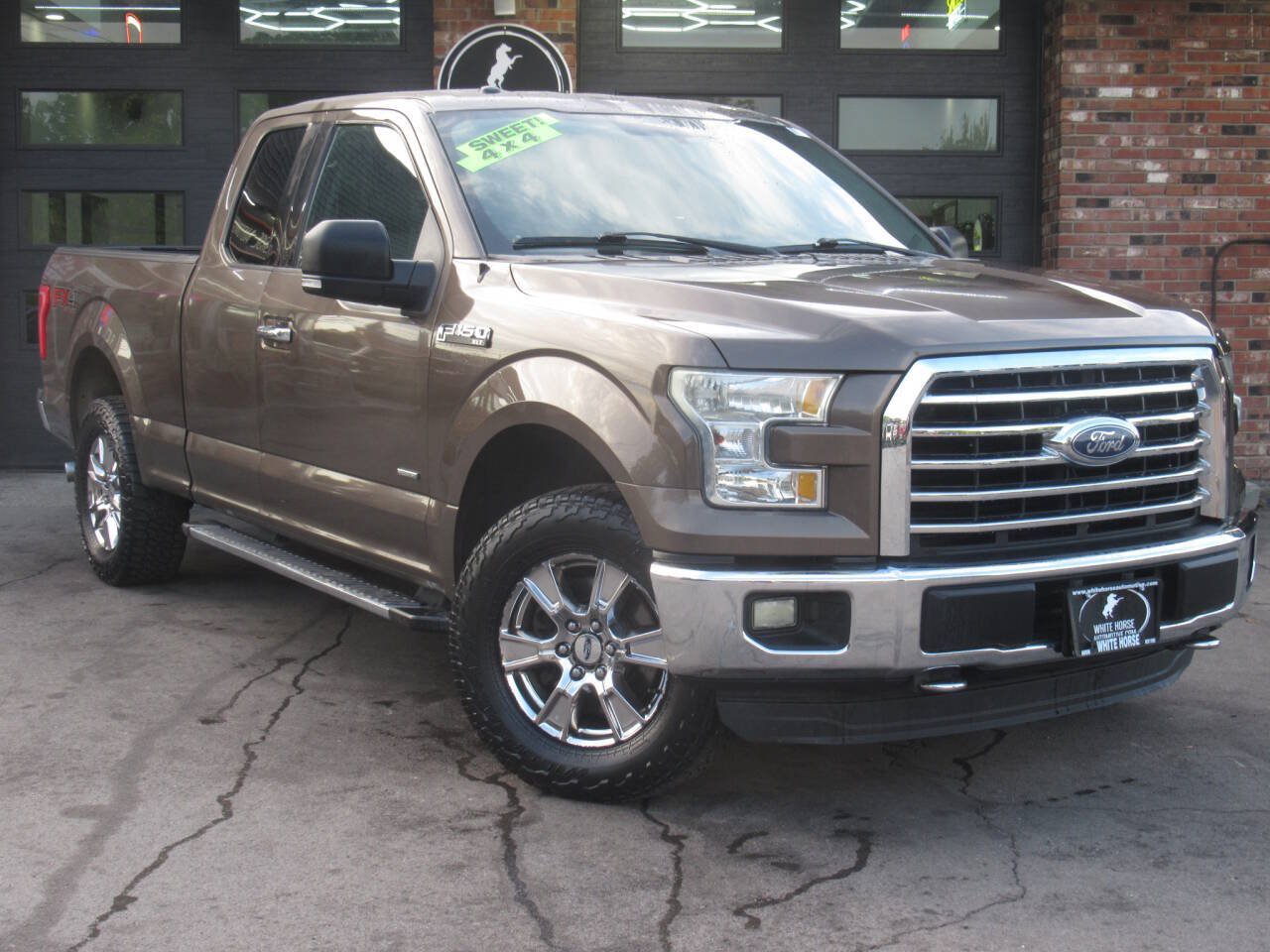 Used 2015 Ford F150 XLT w/ Equipment Group 302A Luxury AWD/4WD image 2