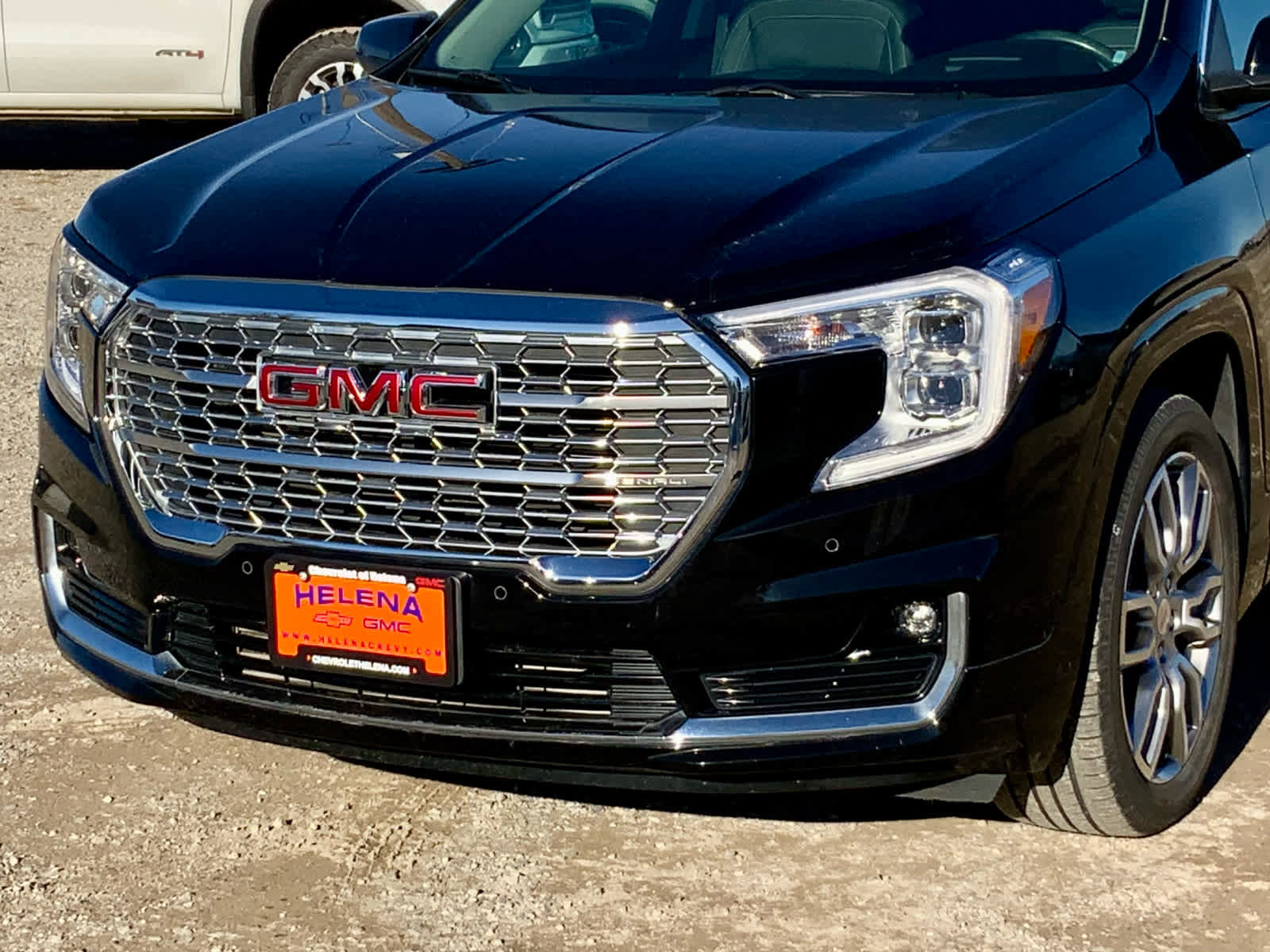 Used 2022 GMC Terrain Denali image 9