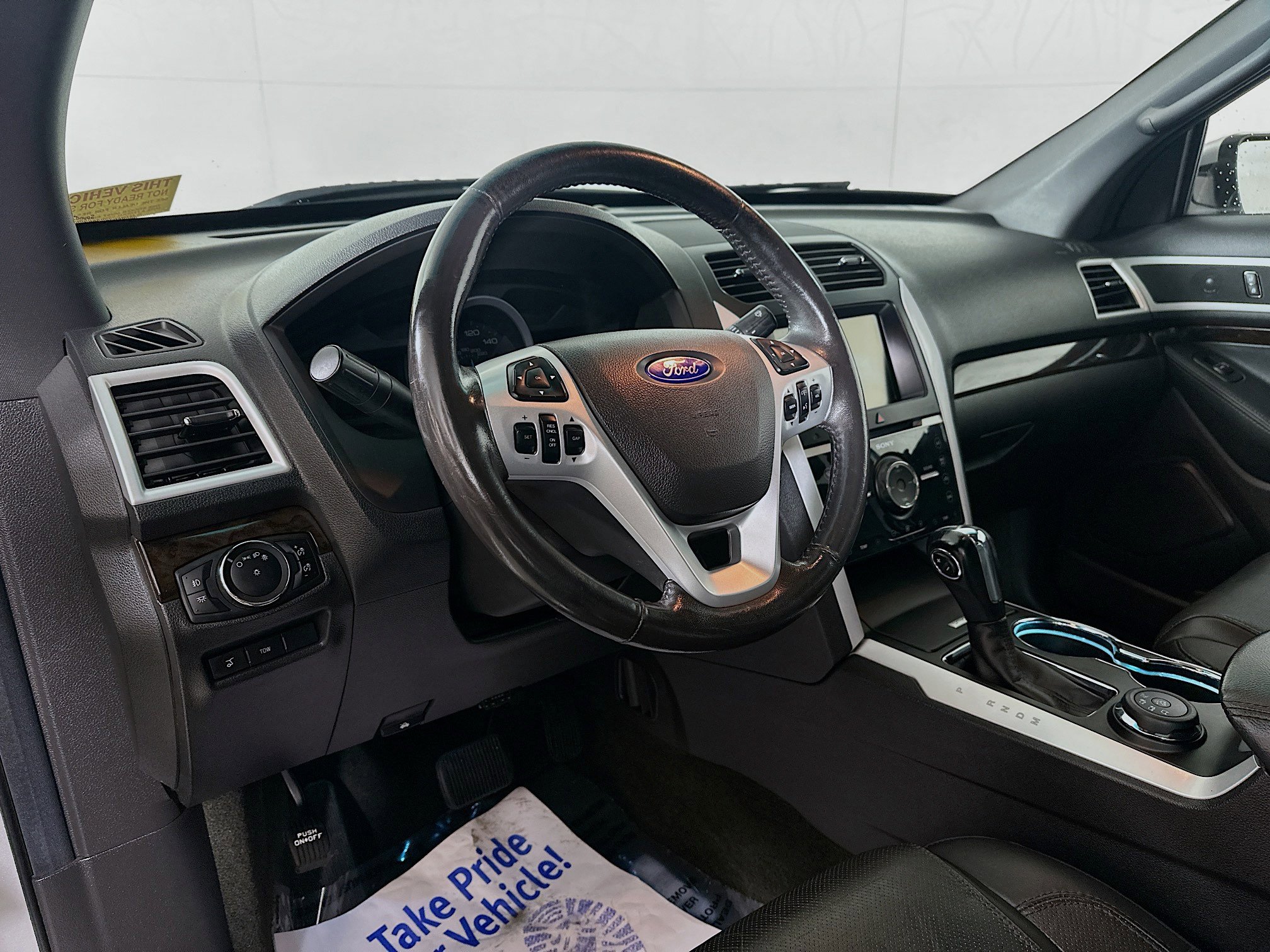 Used 2015 Ford Explorer Limited w/ Equipment Group 301A AWD/4WD image 9