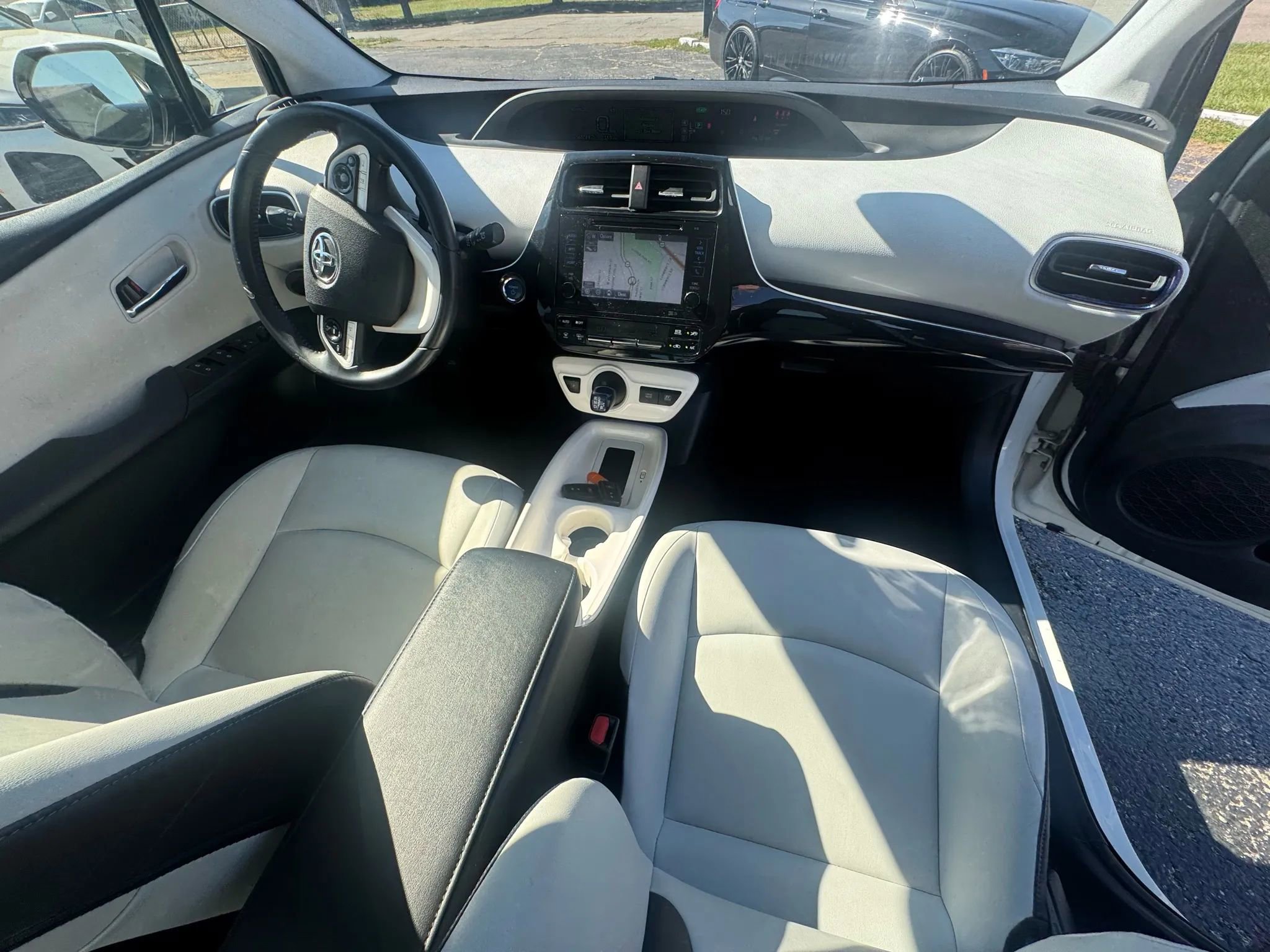 Used 2018 Toyota Prius Three Touring image 15