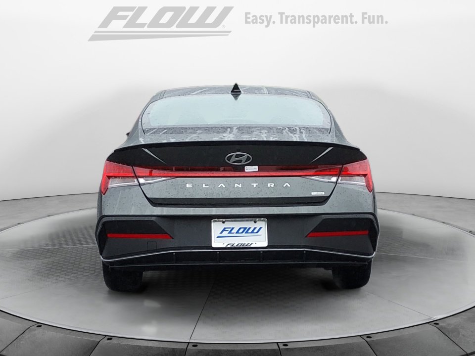 Certified 2025 Hyundai Elantra SEL image 6