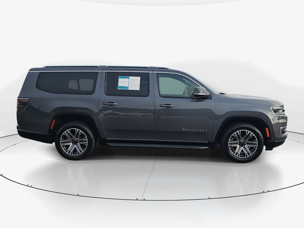 Used 2024 Jeep Wagoneer L Series II RWD image 5