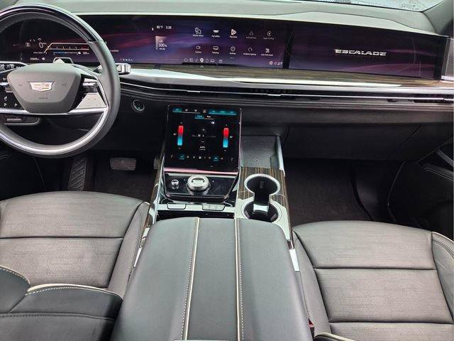 Certified 2025 Cadillac Escalade ESV Premium Luxury AWD/4WD image 19