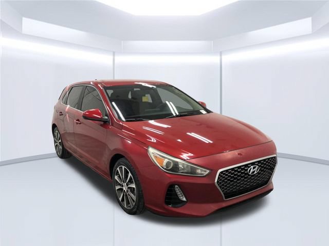 Used 2020 Hyundai Elantra GT FWD image 2