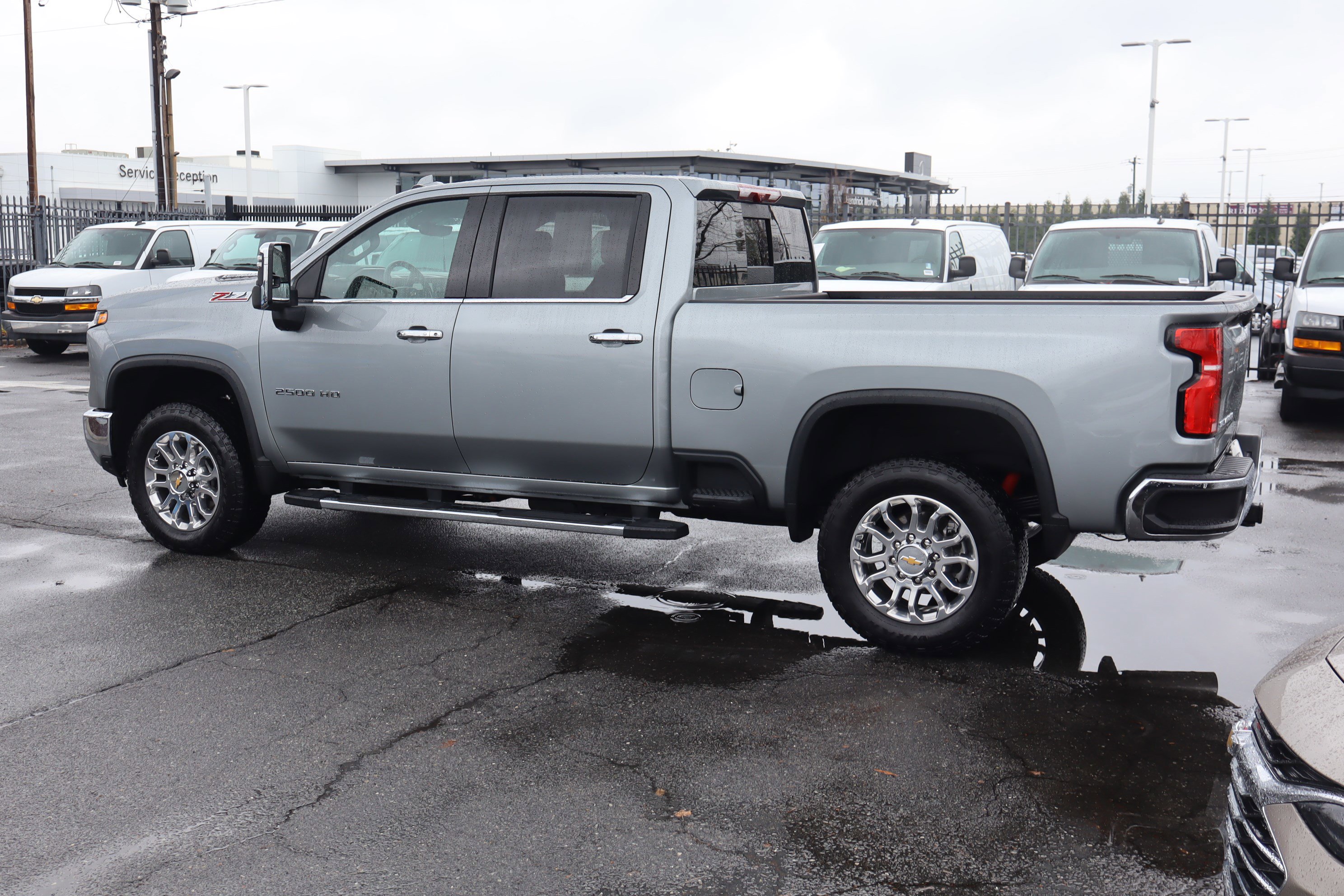 Used 2025 Chevrolet Silverado 2500 LTZ w/ LTZ Plus Package image 8