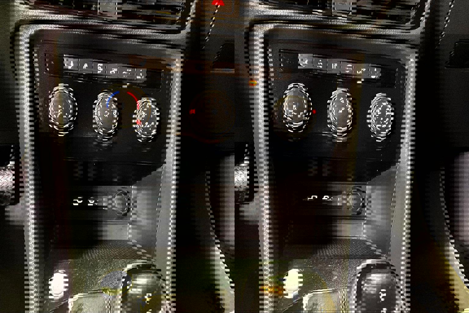 Used 2025 Volkswagen Taos S image 15