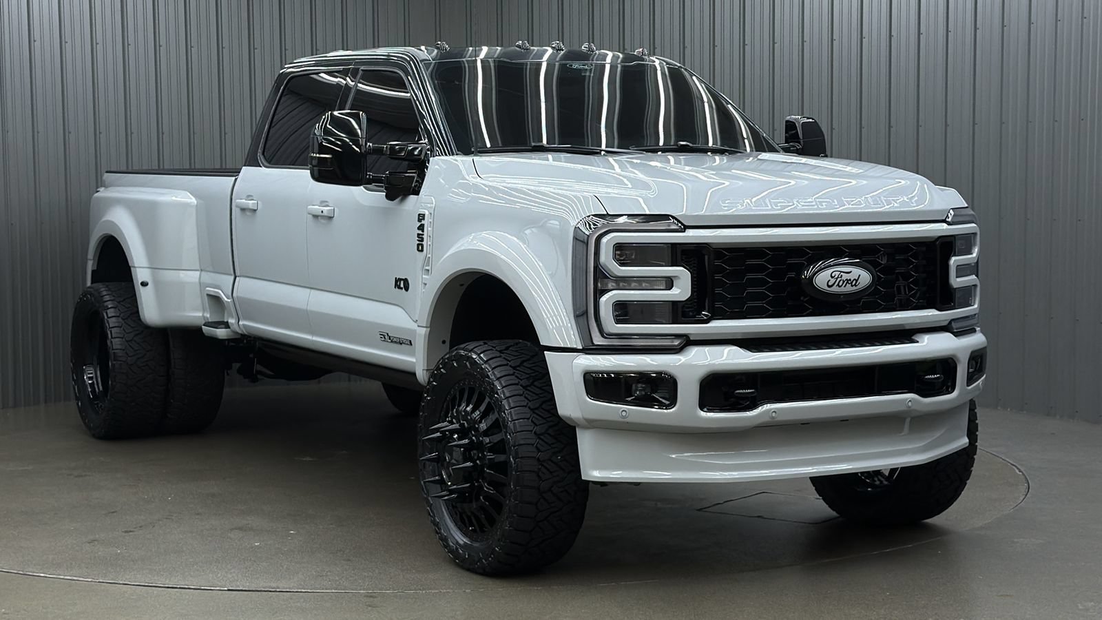 Used 2026 Ford F450 Platinum w/ FX4 Off-Road Package AWD/4WD image 7