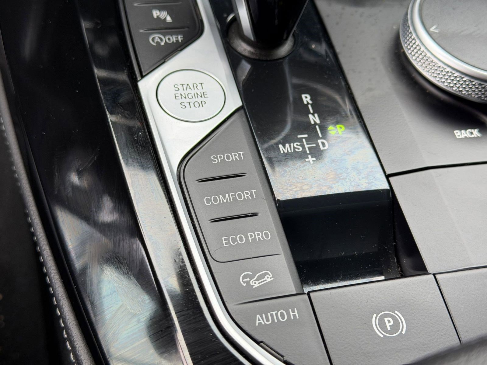 Certified 2025 BMW X4 xDrive30i image 25