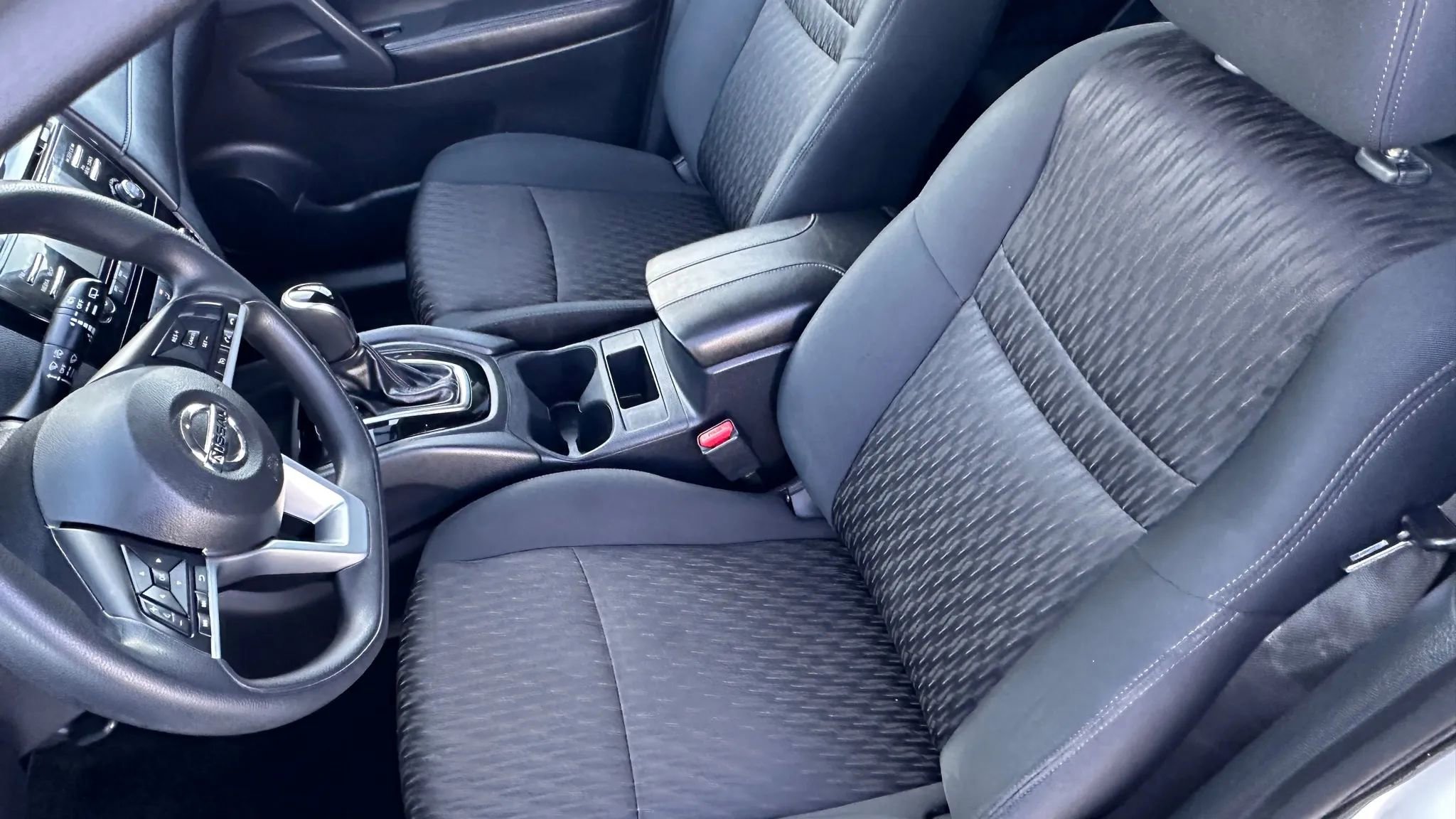 Used 2017 Nissan Rogue S image 13