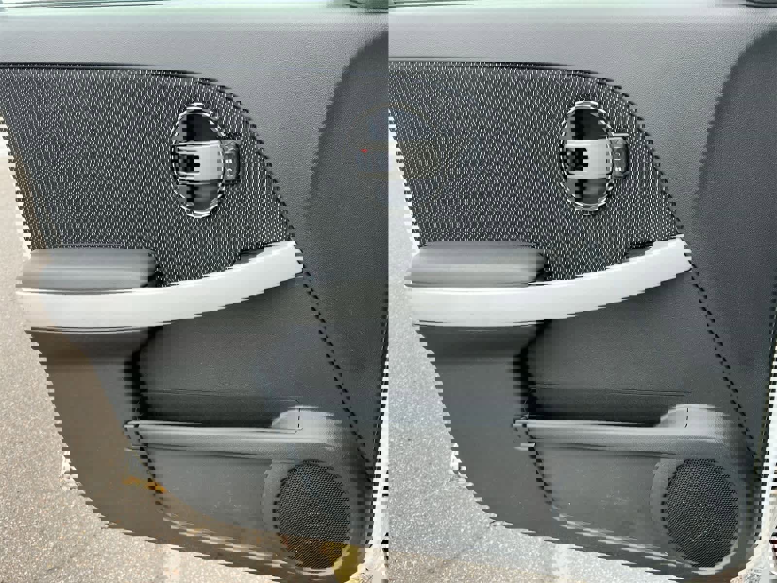 Used 2007 Pontiac Torrent 2WD w/ Preferred Package image 28