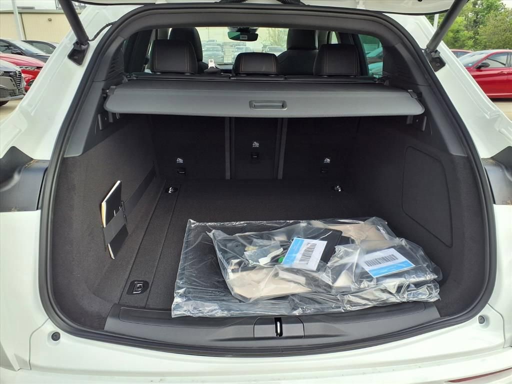 New 2026 Maserati Grecale Modena image 22