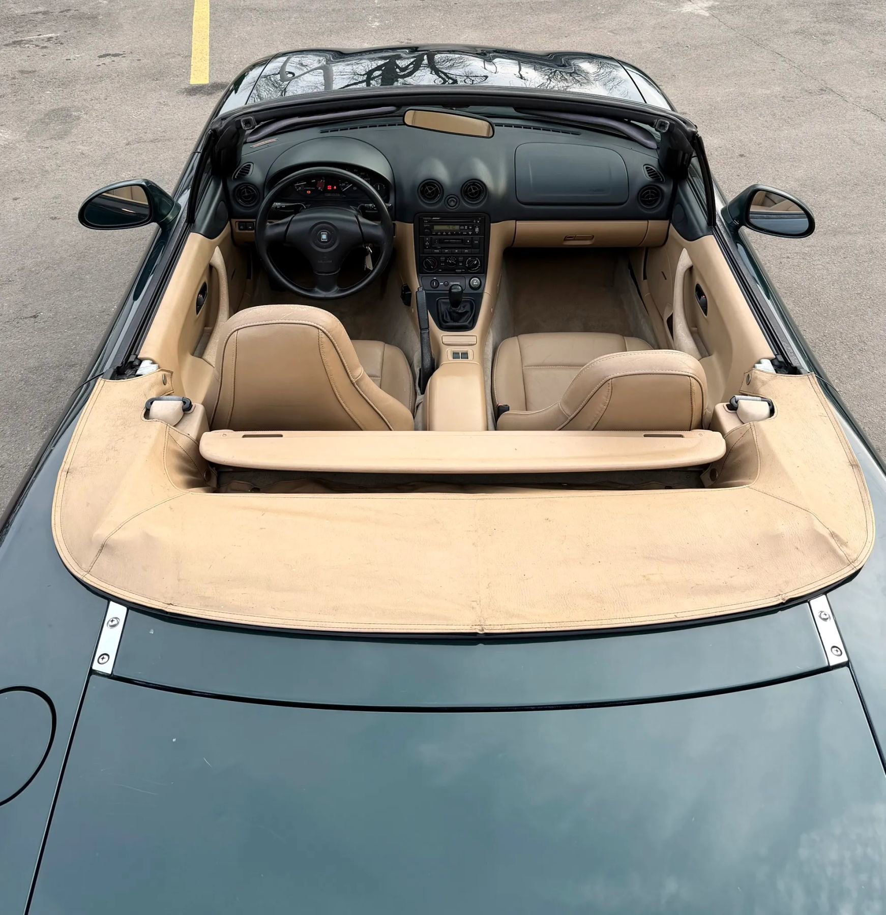 Used 1999 MAZDA MX-5 Miata Convertible 2D image 2
