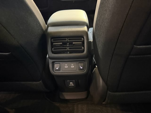 New 2026 Nissan Leaf Platinum+ w/ Cargo Package (Platinum+) FWD image 8