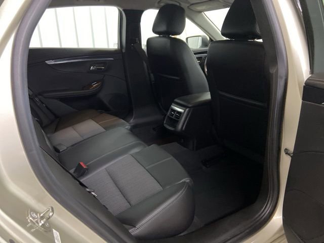 Used 2015 Chevrolet Impala LT image 11