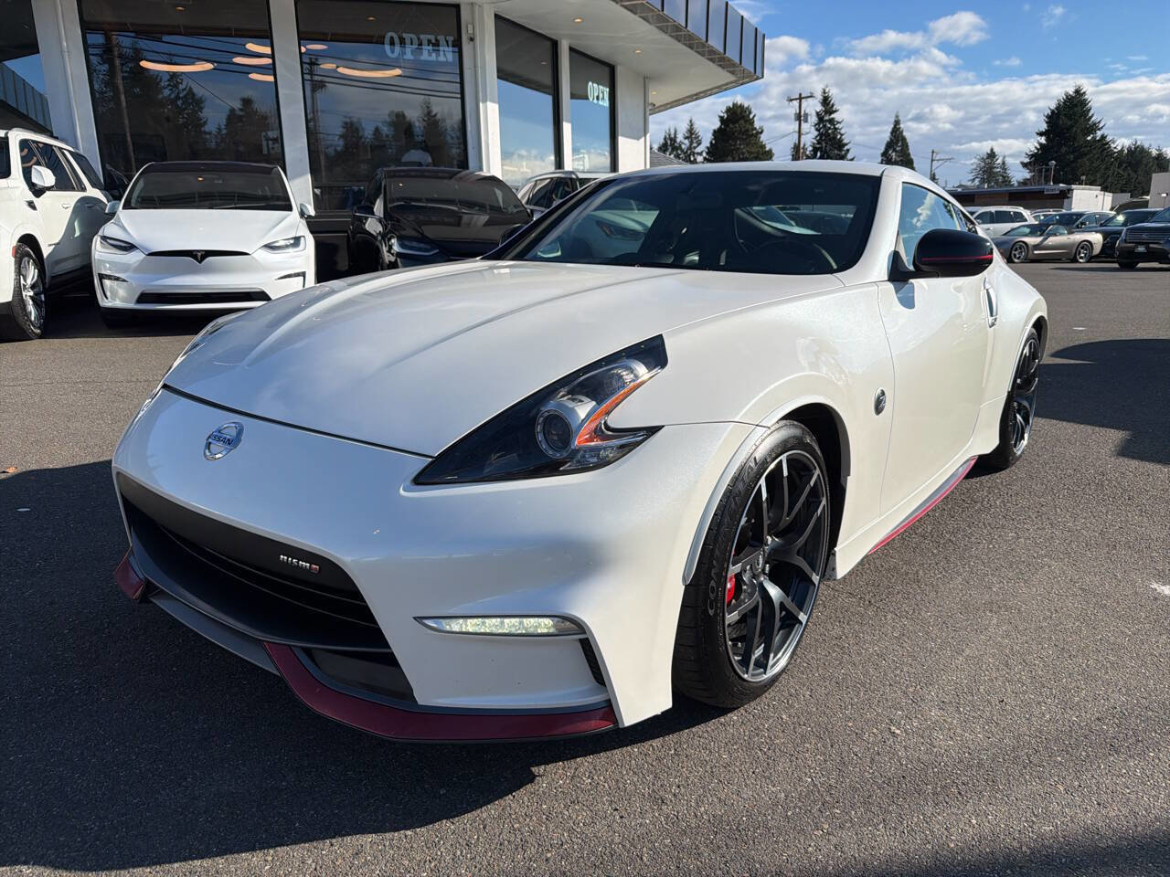 Used 2017 Nissan 370Z NISMO