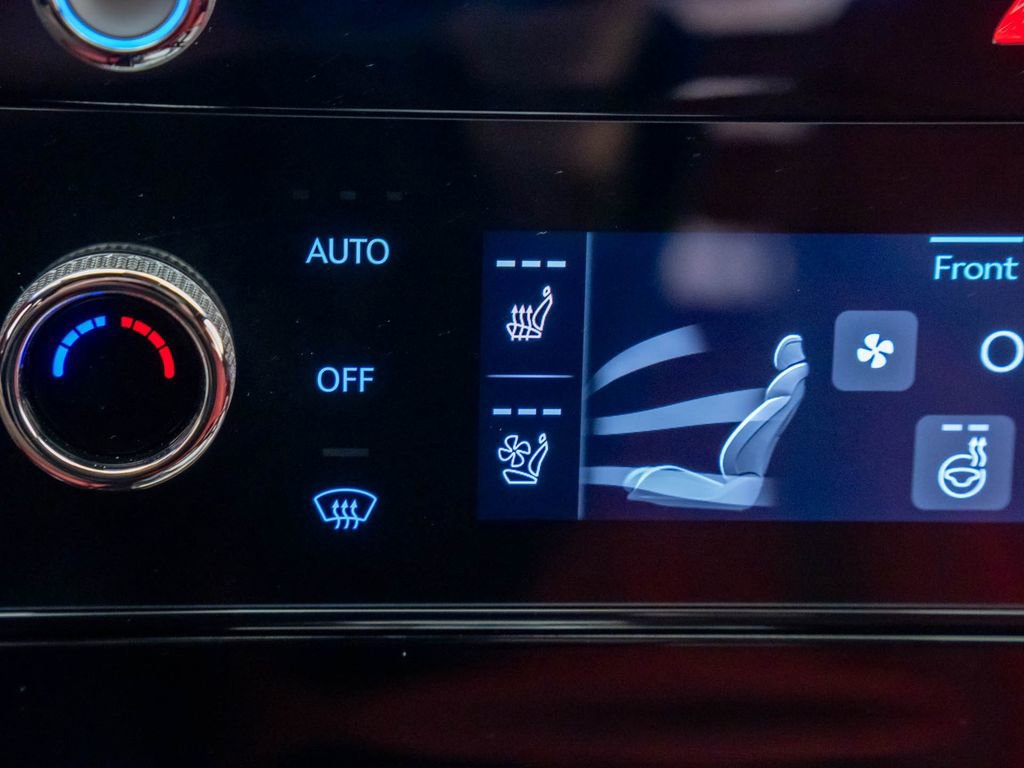 Used 2025 Genesis G80 3.5T Sport image 28