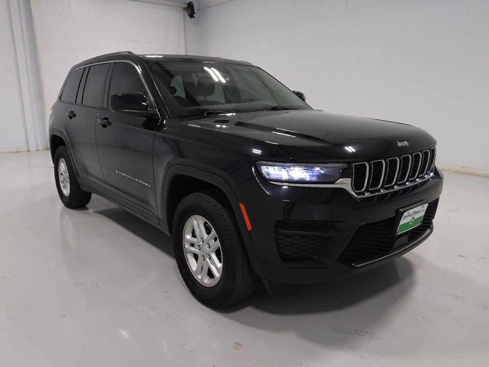 Used 2023 Jeep Grand Cherokee Laredo AWD/4WD image 13
