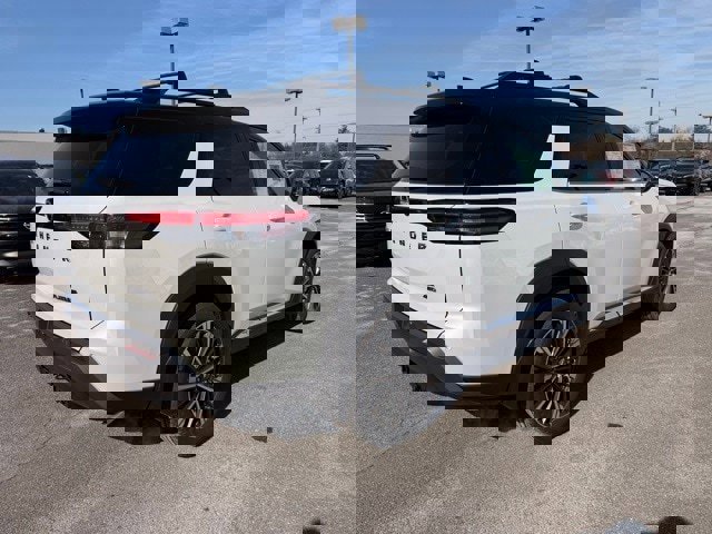 New 2026 Nissan Pathfinder Platinum image 5