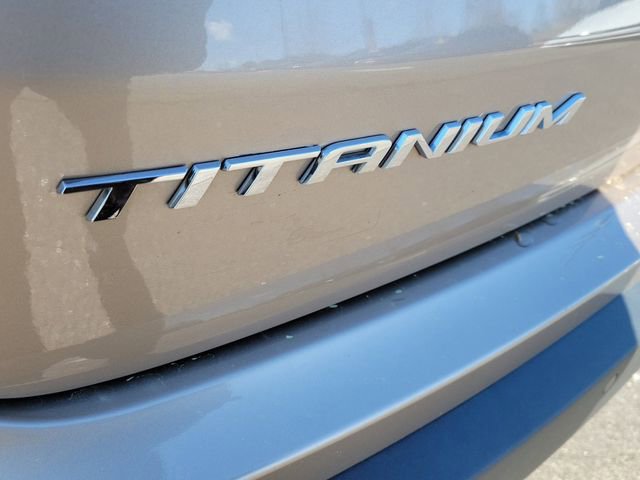 Used 2021 Ford Edge Titanium w/ Equipment Group 301A image 8