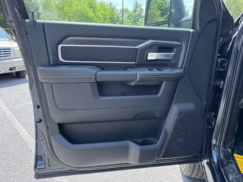 New 2026 RAM 2500 Big Horn AWD/4WD image 25