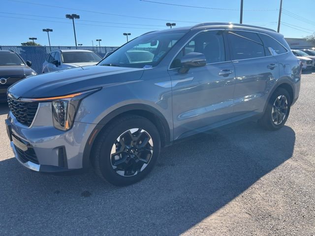 Used 2024 Kia Sorento S image 7