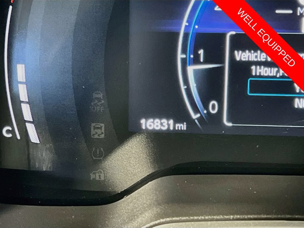 Used 2023 Toyota Corolla Cross XLE w/ Convenience Package FWD image 12