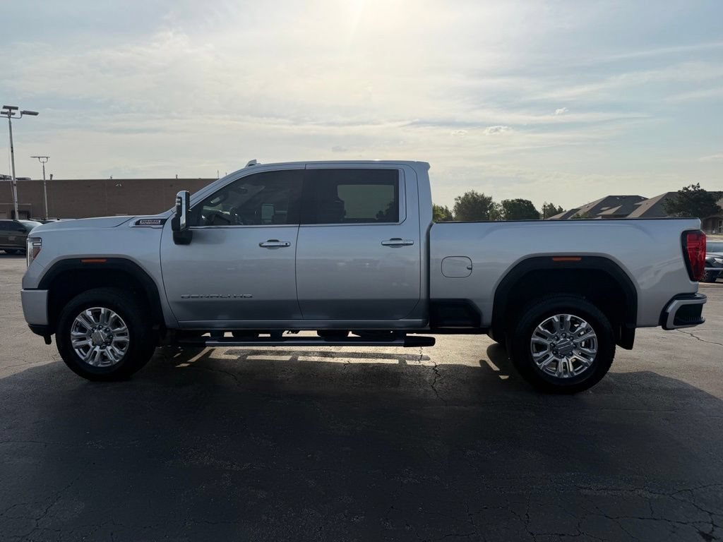 Used 2023 GMC Sierra 3500 Denali w/ Denali Ultimate Package AWD/4WD image 11