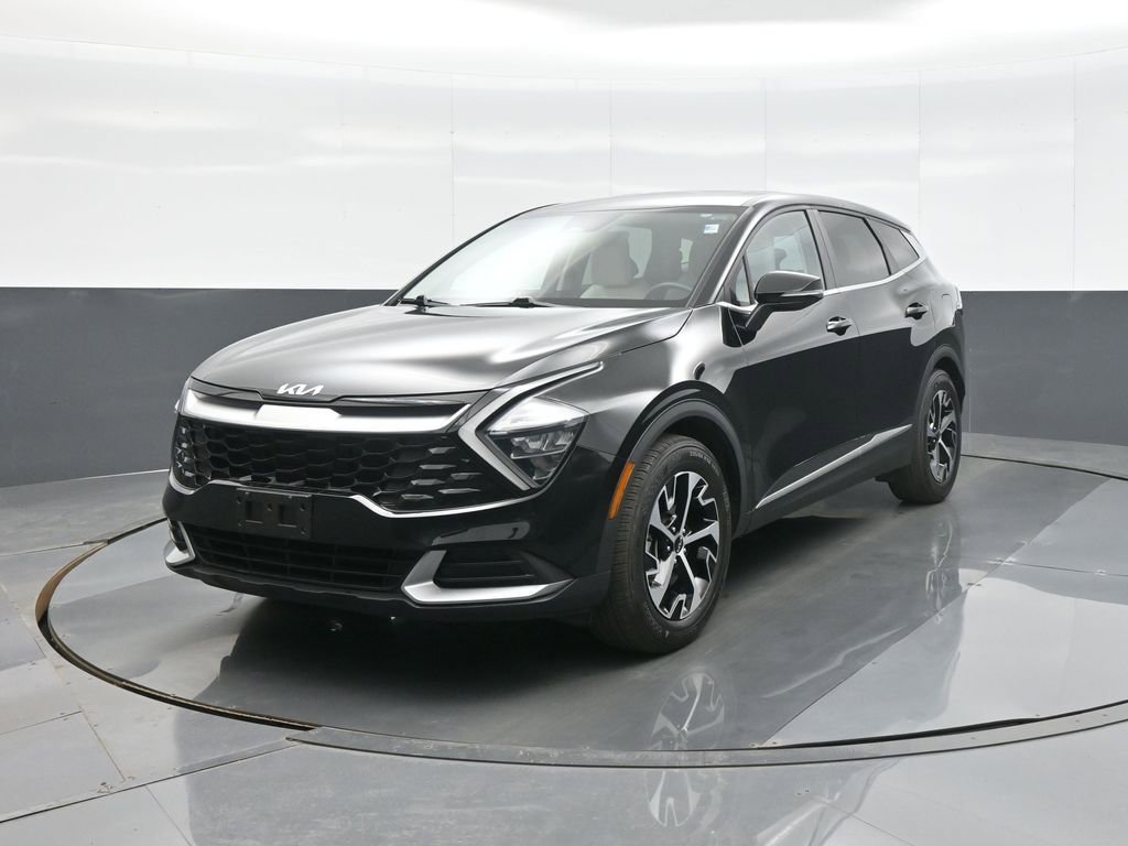 Used 2023 Kia Sportage EX image 3
