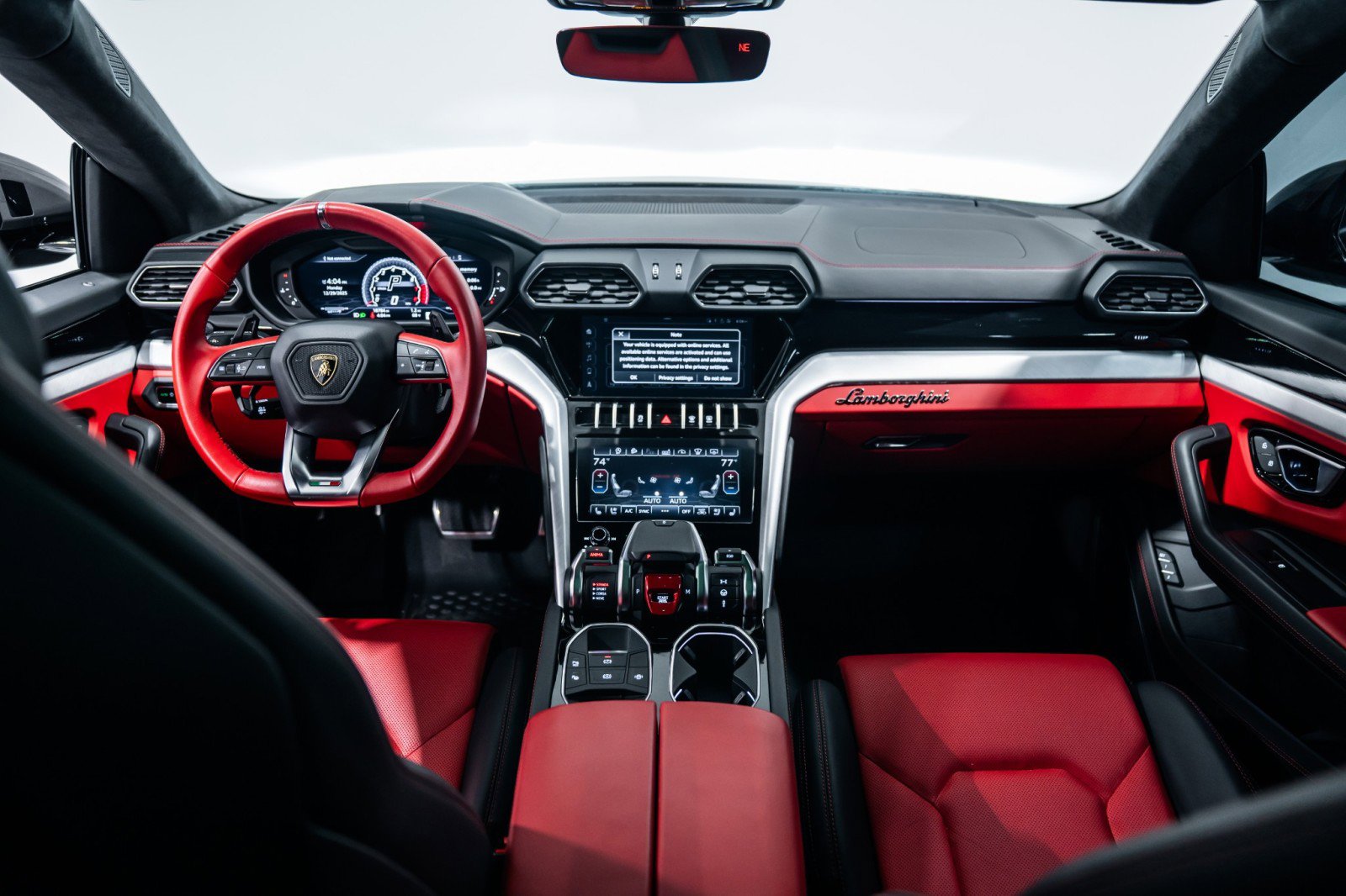 Used 2021 Lamborghini Urus image 12