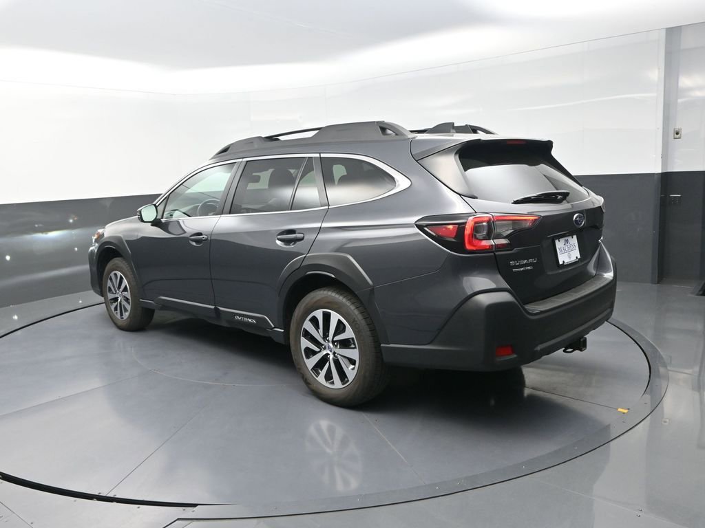 Used 2024 Subaru Outback Premium AWD/4WD image 8