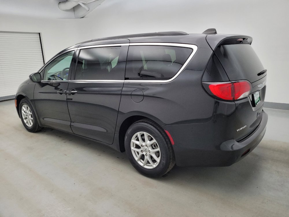 Used 2021 Chrysler Voyager Lxi FWD image 3