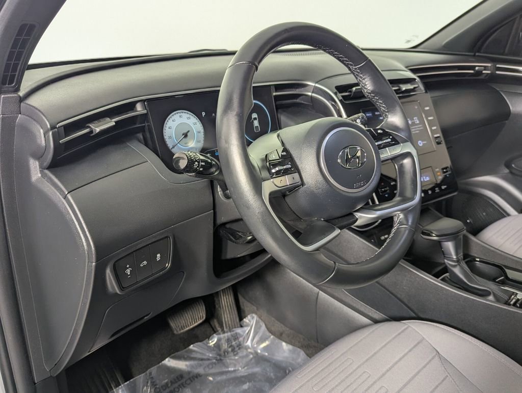 Used 2022 Hyundai Santa Cruz SEL Premium image 11