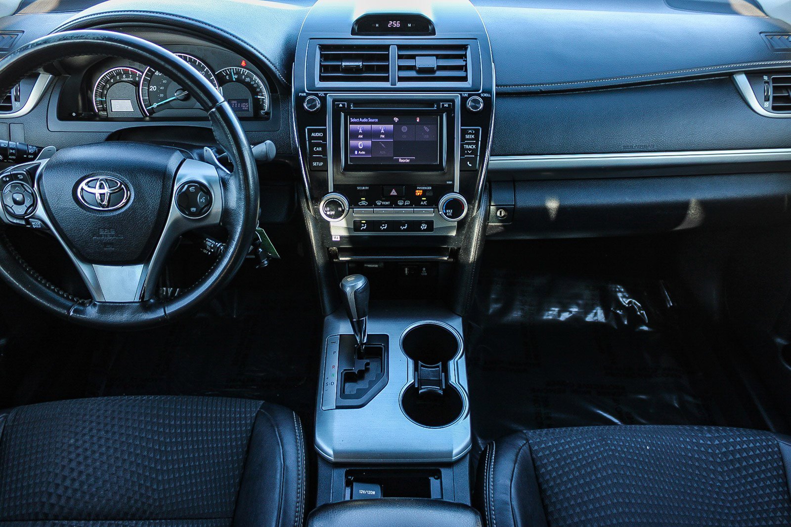 Used 2014 Toyota Camry SE image 13