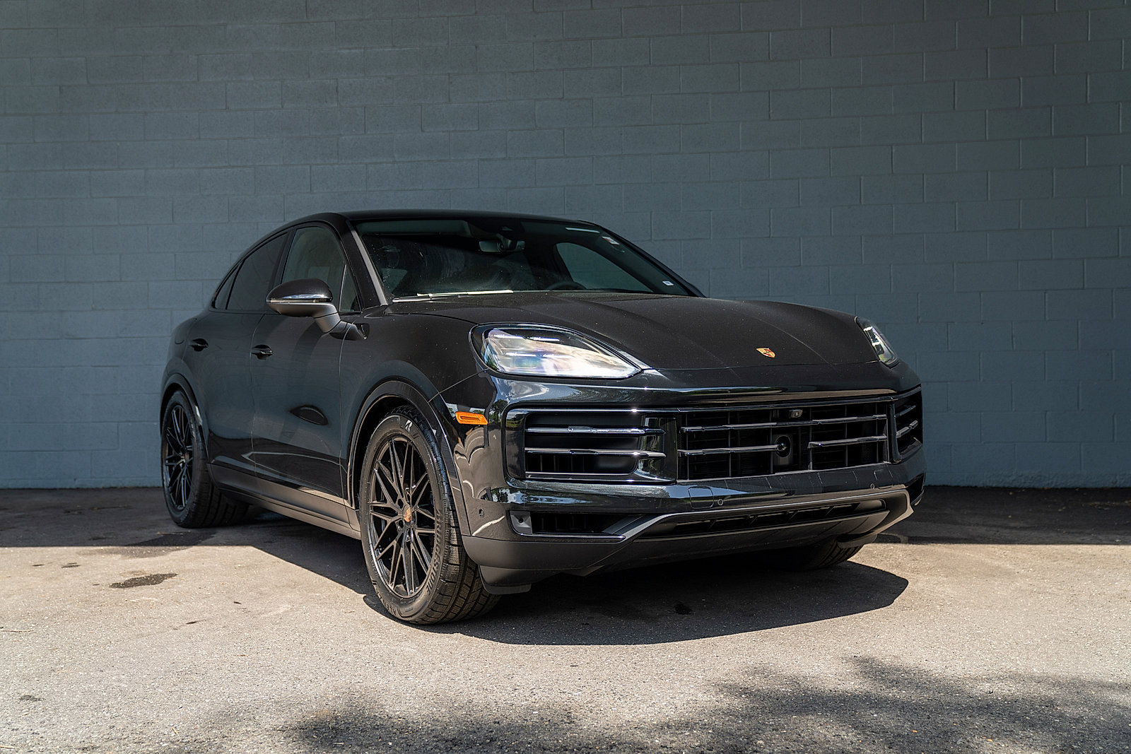 Used 2025 Porsche Cayenne Coupe image 28
