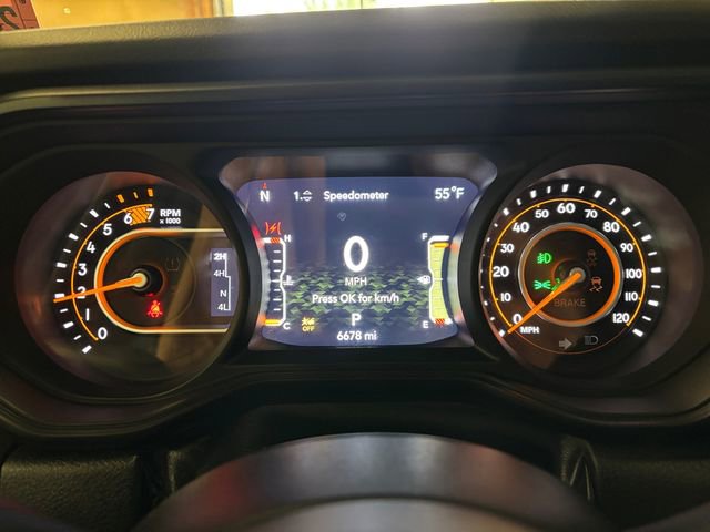 Used 2024 Jeep Wrangler Unlimited Rubicon w/ Convenience Group image 17