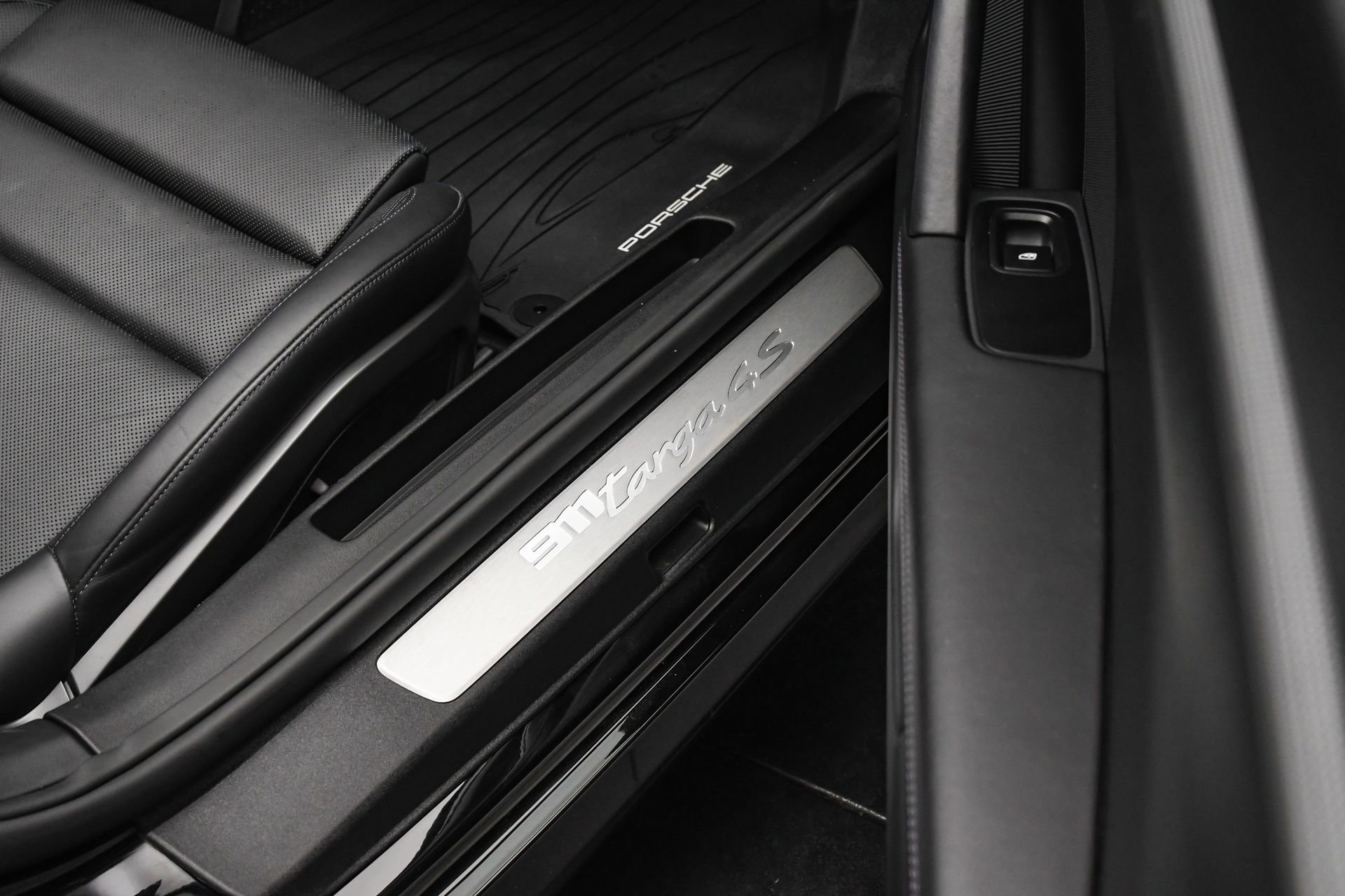 Used 2022 Porsche 911 Targa 4S image 45