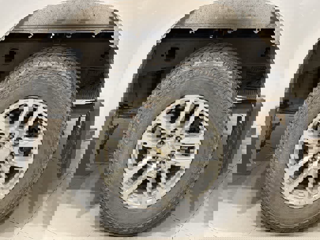 Used 2021 Chevrolet Silverado 1500 LT w/ Z71 Off-Road Package image 13